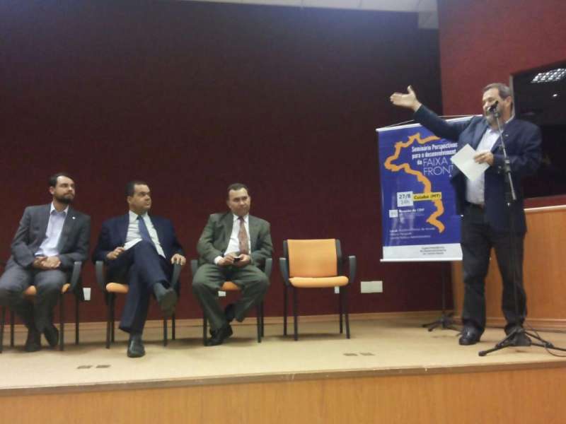 Prefeito de Cáceres Expõe Problemas e Aponta Soluções Para A Faixa de Fronteira 