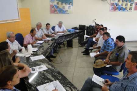 Prefeitos Debatem Manutenção das Estradas Estaduais 