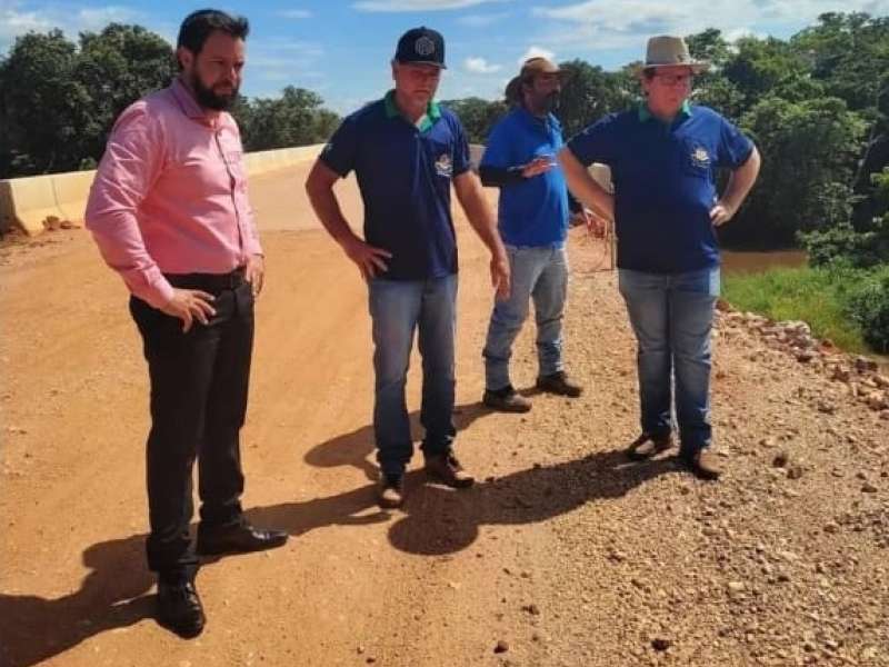 Em Meio a Fortes Chuvas Consórcio Nascentes do Pantanal Trabalha para Manter a Trafegabilidade nas Rodovias da Região