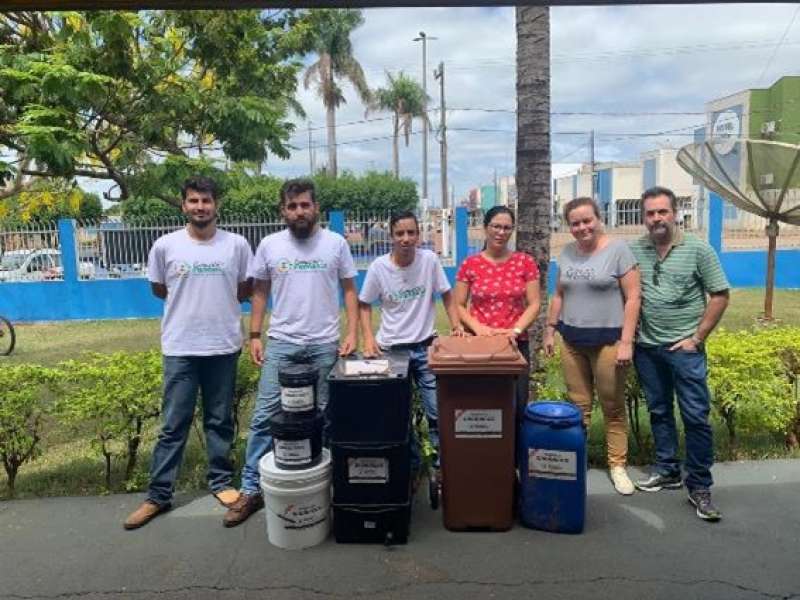 Entrega de Materias No Município de Lambari D\'oeste - Mt 