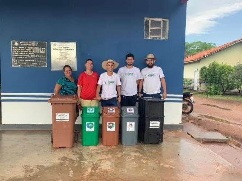 Visita Na Escola Municipal Alzira Correia dos Santos 