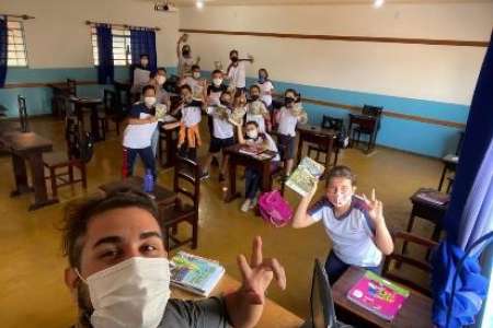 Visita A Escola Estadual João Sato 
