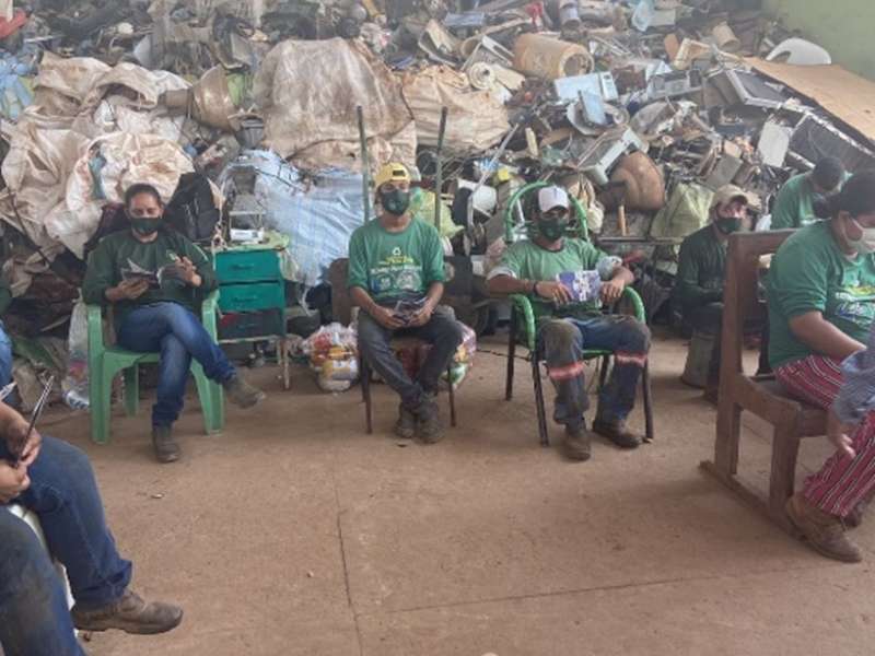 Capacitação de Membros da Associação de Catadores de Araputanga - Mt 