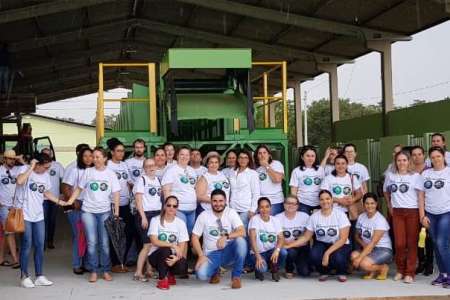 Realiza??o Nos Municipios de Oficinas de Capacitacao Em Educacao Ambiental Para Professores e Profissionais da Educacao 