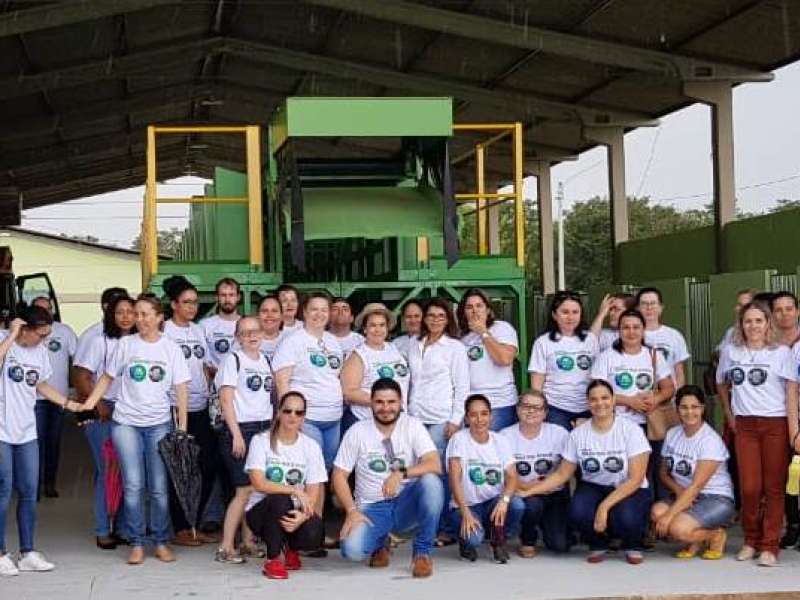 Realiza??o Nos Municipios de Oficinas de Capacitacao Em Educacao Ambiental Para Professores e Profissionais da Educacao 